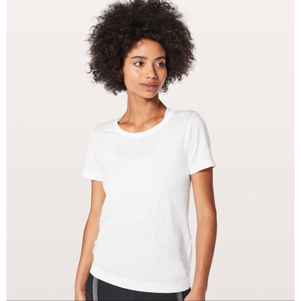 Lululemon Swiftly Relaxed Short-Sleeve Shirt Hip Length Tee White Size 6 Running